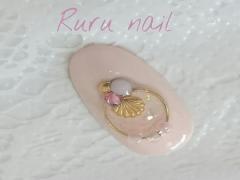 ゆらゆら揺れる”フープピアス”を指先に♡夏ネイルにもぴったり