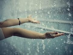 レインブーツに飽きたなら。アメアパのレースアップシューズが雨の日も使えて便利らしい