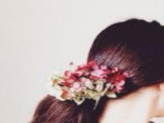 くるりんぱ、シニヨン...みんな持ってる"シュシュ"を使ったヘアアレンジ♩