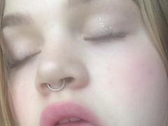 透明感溢れるピュアフェイスで光と視線を集める魔法をかけよう♡