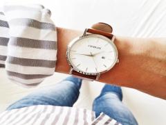 手首にシンプルな上品さを♡時計は大人な“革ベルト”がおすすめ！