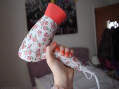 清潔な髪はドライヤーで決まるッ！月に1度の手入れでドライヤー寿命を長くする♡