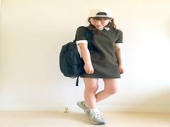 カジュアルの中に女を潜める。キャップ×ロングヘアのお手本スタイル