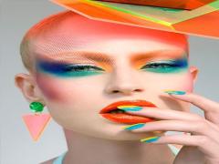 シンプルファッションにはメイクで遊びゴコロを♡夏の涼しげアイメイク