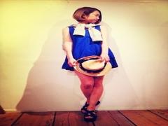 定番スタイル！今どきのパーカーは、着こなし方でイメチェン！