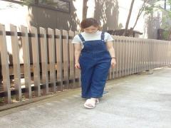 デニムサロペットもポイントをおさえればモテ系コーディネートに変身♡