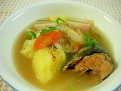 お財布に優しい鮭あらで作ろう！健康レシピ特集