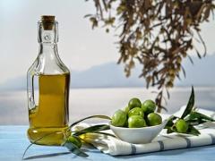 オイルだけじゃない！オリーブの「実」でつらいお悩み便秘を解消♩