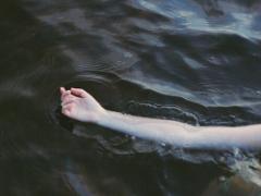 美しさは手先から。女性らしい綺麗な手をつくるための6つの心がけ