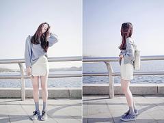 黒→ネイビー／白→グレー、旬スタイルの靴下はニュアンスカラーが正解◎