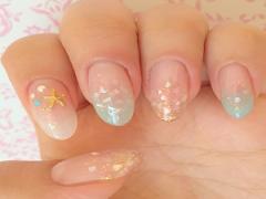 爪にも透明感は必要でしょ？“クリアネイル”で涼しげな指先をGETせよ♭