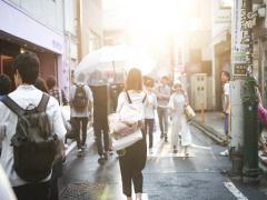 雨でもココロは晴れ模様。ビニール傘をわたしオリジナルに大変身させる！