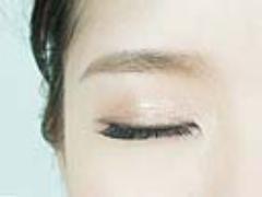 “濡れシャドウ”で恋する瞳に♡とろ～んeyeで作るお色気フェイスメイク術