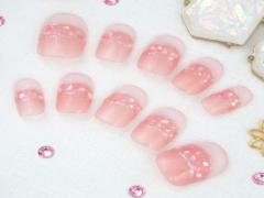 この夏だれよりもかわいい自身アリ。ぴんくシェルネイルでとびっきりに♡