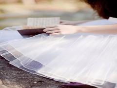 夏もふわっとロマンティックに。チュールスカートの色別コーディネート