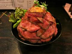 レッドロックだけじゃない！箸が止まらぬ絶品''ローストビーフ丼''5選