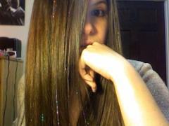 SUMMER GIRL必見♡海外セレブも大好き"Hair Tinsel"で夏の主役ガールへ大変身！