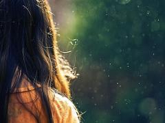 【くせ毛さん限定】雨の日でも髪、まとまる。ハッピーヘアのためのアイテム4選