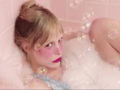 計算されたその適当さ。この夏はウェットヘアで最高に色っぽいワタシになりましょ♡