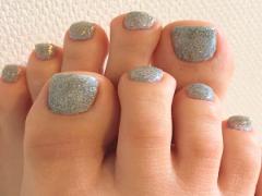 あえてのシンプルで魅せる♡シンプルデザインのフットネイル