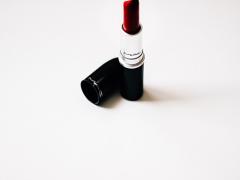 美容のプロも絶賛する〝3ケタ〟コスメ！本当に使えるプチプラ優秀アイテムはコレだ！