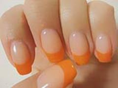 オフィス使いもばっちり♭夏ネイルは逆フレンチネイルに決めた！