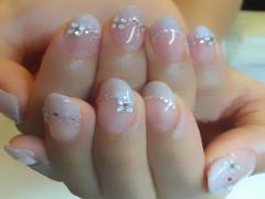 難しそうなネイルも、マニキュアやシールで簡単にオシャレが出来ちゃうんです♡