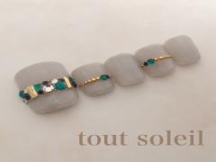 好きなだけつめこむ♪ストーンをつかったフットネイルデザイン