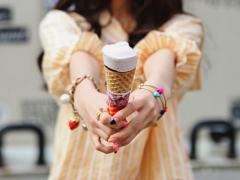 サクっととろっと！ひんやりクッキーサンドアイスでお腹をみたそう♡