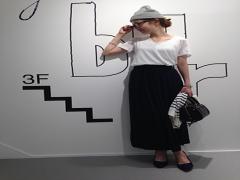 お洒落さん必見！Vネックニットを着こなし上手に♡