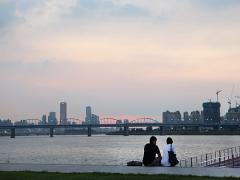 韓国無料スポット漢江噴水ショー。ソウルの夜景を眺めに行こう！