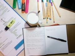 どうしても集中力が続かない！試験前には立って勉強が効果的だった