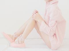 脚が真っ直ぐ長くなる！毎日3分、壁に“ピタっ”と立つだけO脚改善法