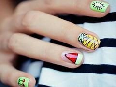 フルーツネイルでジューシーな女になりましょう。爪からビタミン摂取♡