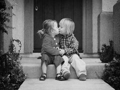 またあなたからお誘い？彼にデートしたいって思わせる４つの方法