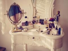 STOP一目惚れ買い！化粧品はコスメカウンターで試し塗りをするのがお得♡