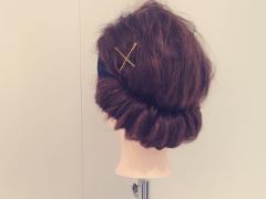 《必見》ヘアバンドを使ったオシャレなギブソンタックで友達に差をつけて♪