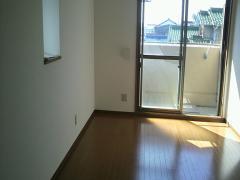 過ごした時間だけ味が深まる。『巣巣』の無垢材家具で空間にぬくもりを＊