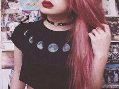 今年の夏はヘアカラーに"ベリー"を仕込むのがカギなのです♡