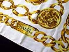 今までになかったゴージャスな髪形。スカーフ×ヘアアレンジ4つの提案。