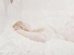 おやすみ前の「3分ストレッチ」で明日から下半身美人に♡