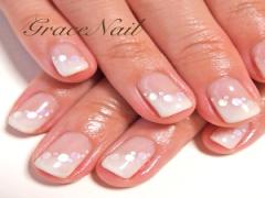 派手にならない華やかさ♪オフィスで魅せるホログラムネイル♡