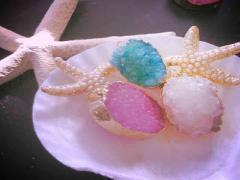 指先の宝石箱。天然石の輝きをドゥルージーネイルで閉じ込める♡