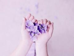 深爪・小さい爪から卒業します♡爪のピンクの部分を大きくして綺麗な指先にする方法