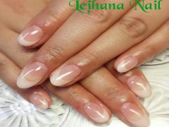 会社でもOK♡定番フレンチネイルで上品な手元に