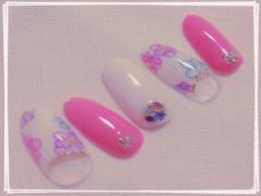 お花だって夏仕様に変えましょ♡たらしこみネイルで涼しげフラワーネイル