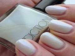 今日の気分はどれ？ADDICTONのネイルポリッシュで毎日お着替えネイルを実現。