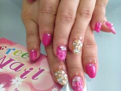 マーブルネイルで派手可愛い指先にチェンジ♡