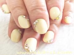 ラメやスタッズやストーンで♡夏にぴったりのキラキラネイル