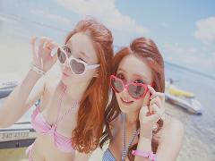 海もプールもビビッド解決。崩れ知らずのカラーメイクで夏いちばんのハッピー顔♡